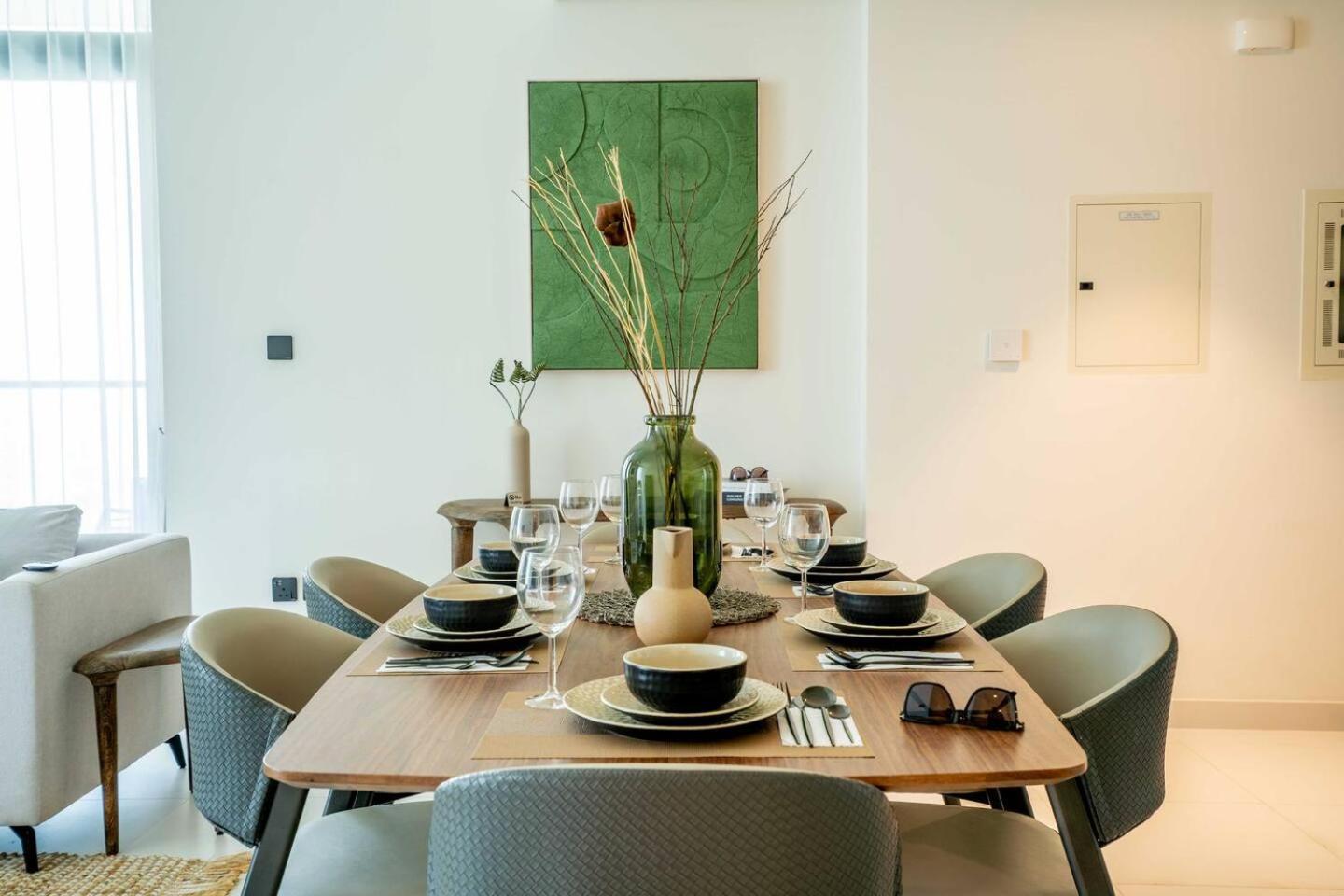 Lux Bright 2br With Palm Jumeirah Views *