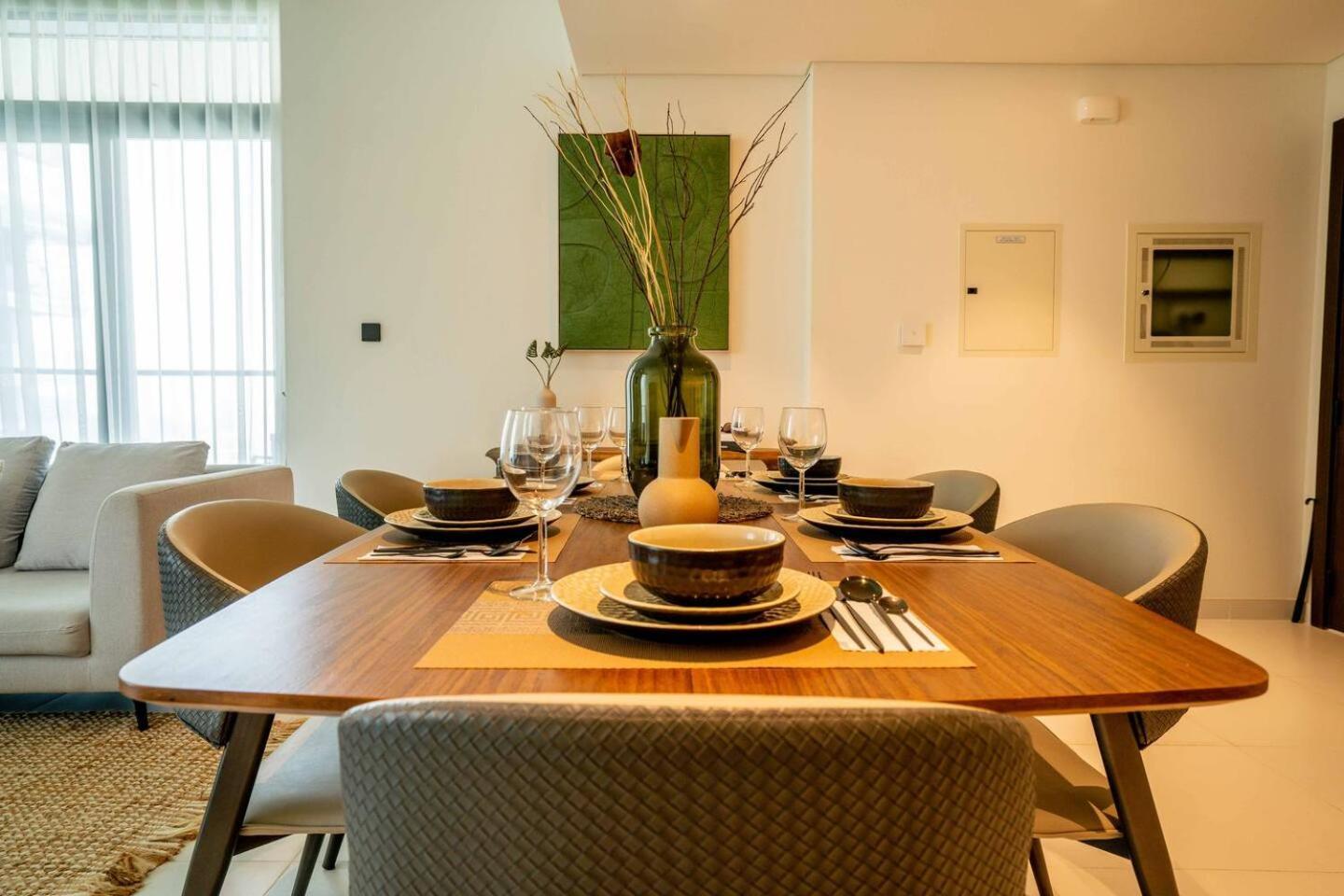 Lux Bright 2br With Palm Jumeirah Views
