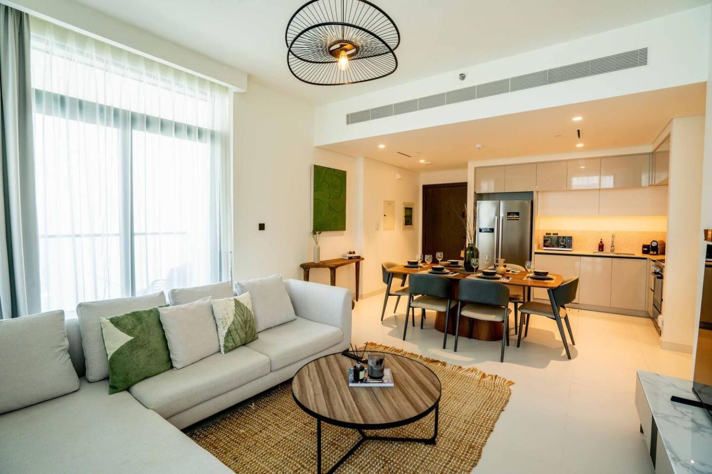 Lux Bright 2br With Palm Jumeirah Views Apartment