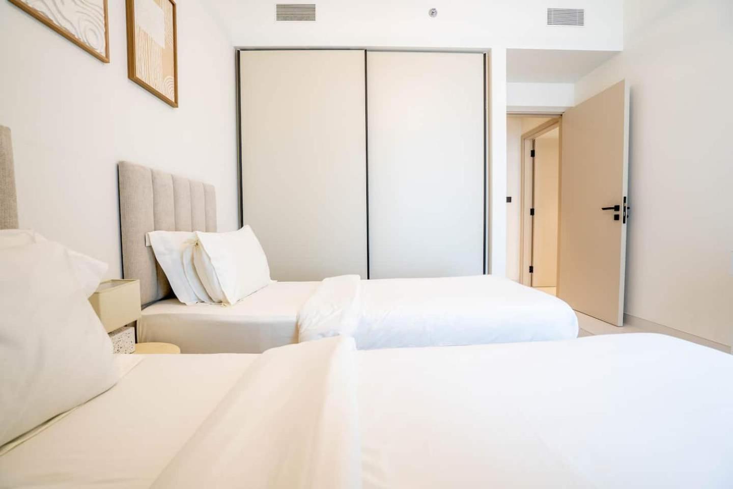 Apartment Lux Bright 2br With Palm Jumeirah Views Dubai