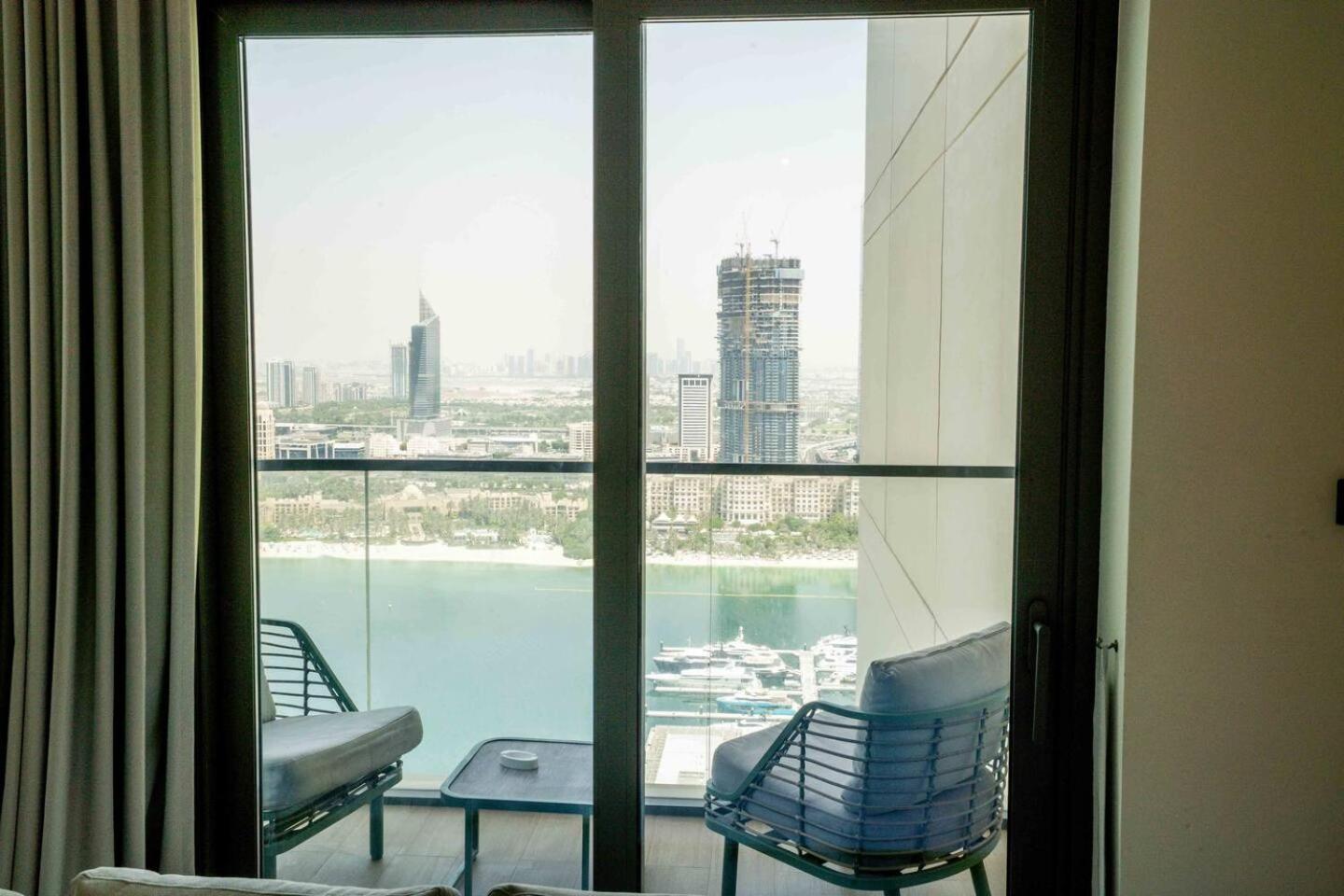 Lux Bright 2br With Palm Jumeirah Views