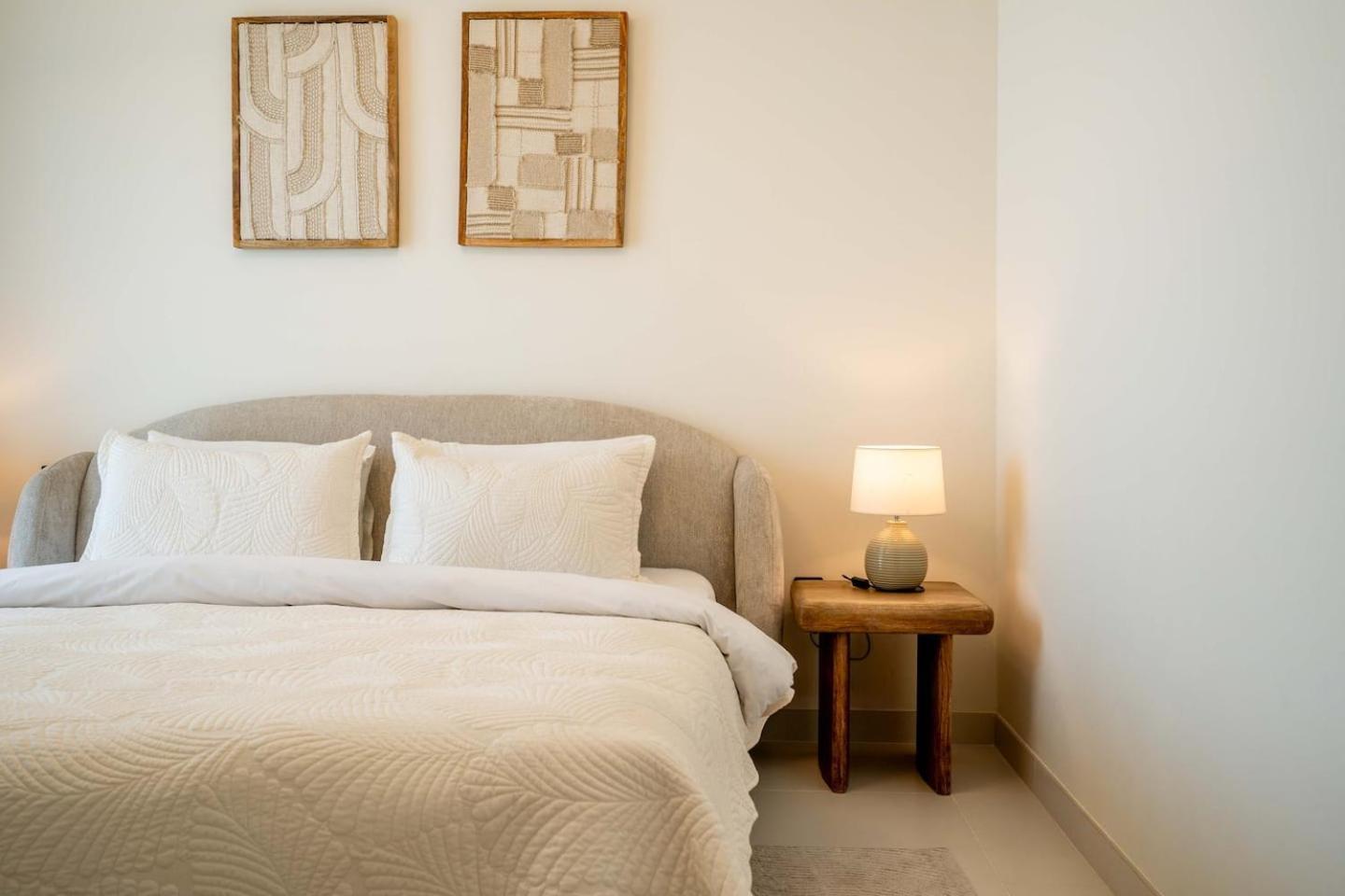 Lux Bright 2br With Palm Jumeirah Views *