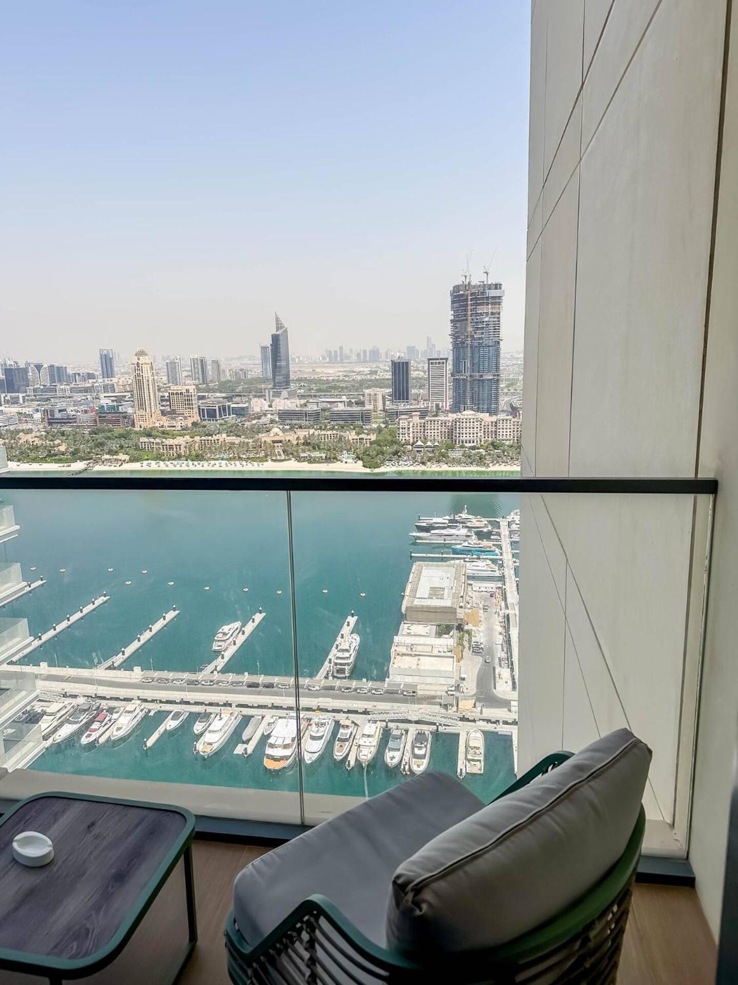 Apartment Lux Bright 2br With Palm Jumeirah Views Dubai